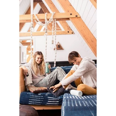 CamelBak 20oz Vacuum Insulated Stainless Steel Water Bottle with Carry Cap Rose 5 CamelBak 20oz Vacuum Insulated Stainless Steel Water Bottle with Carry Cap Rose - Image 3